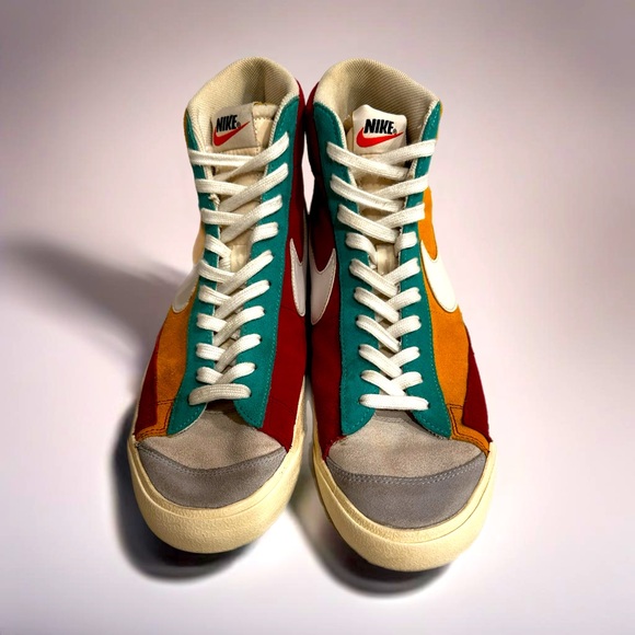 NIKE BLAZER '77 SUEDE
Noble Red & Kinetic Green Jade
Size US11 Men - Picture 3 of 4